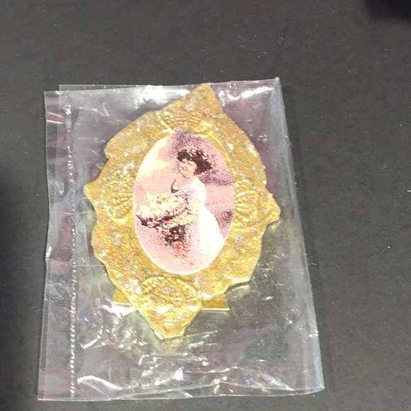 NIB Paradise Galleries Porcelain Doll Ivy - Picture 8 of 16